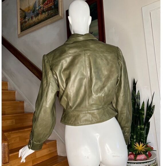 New LAMARQUE
Karry Cropped Leather Jacket - Picture 6 of 8